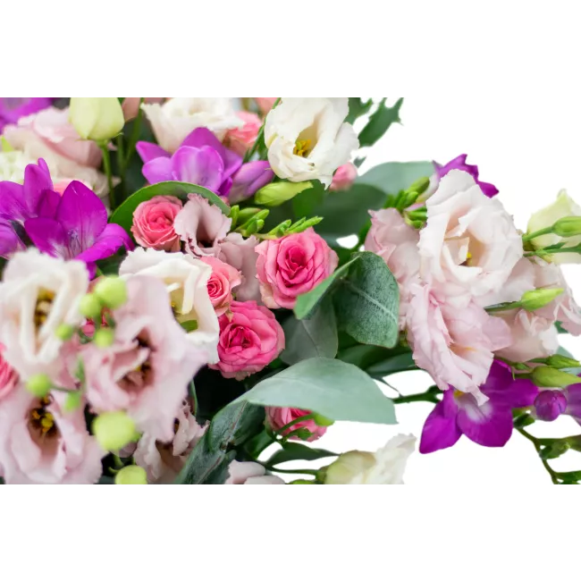 Flower of roses, freesias and lisianthus